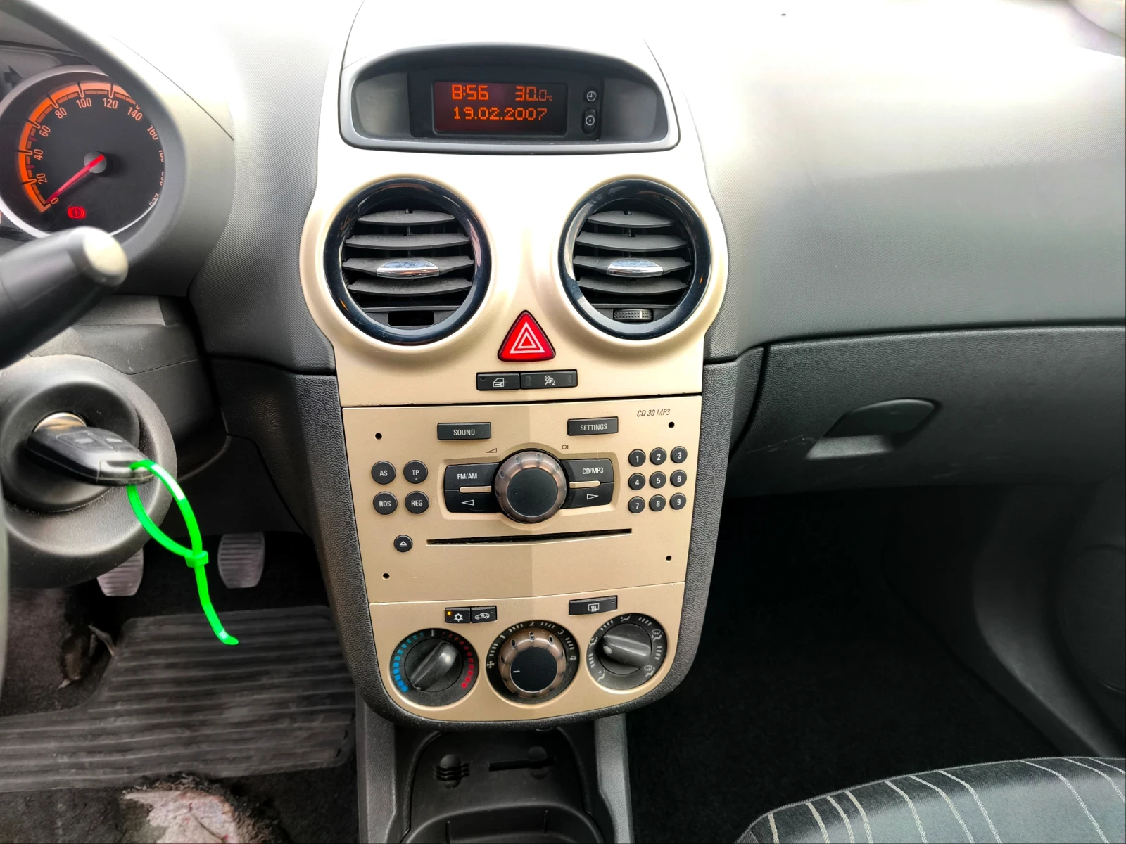 Opel Corsa 1.3 CDTi* Enjoy | Mobile.bg   13