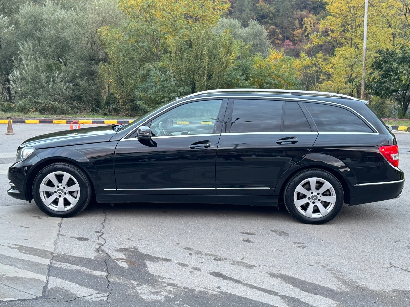 Mercedes-Benz C 220 Дистроник* Нави* Автоматик* Ксенон | Mobile.bg — изображение 9