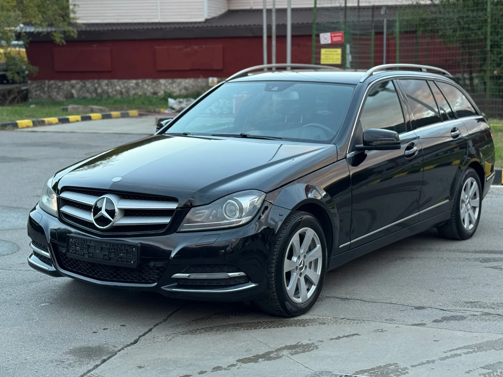 Mercedes-Benz C 220 Дистроник* Нави* Автоматик* Ксенон | Mobile.bg — изображение 4