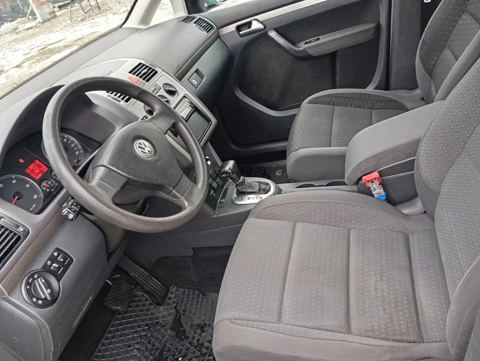 VW Touran 1.9-D-105��-DSG(���������)-����� | Mobile.bg � ����������� 12