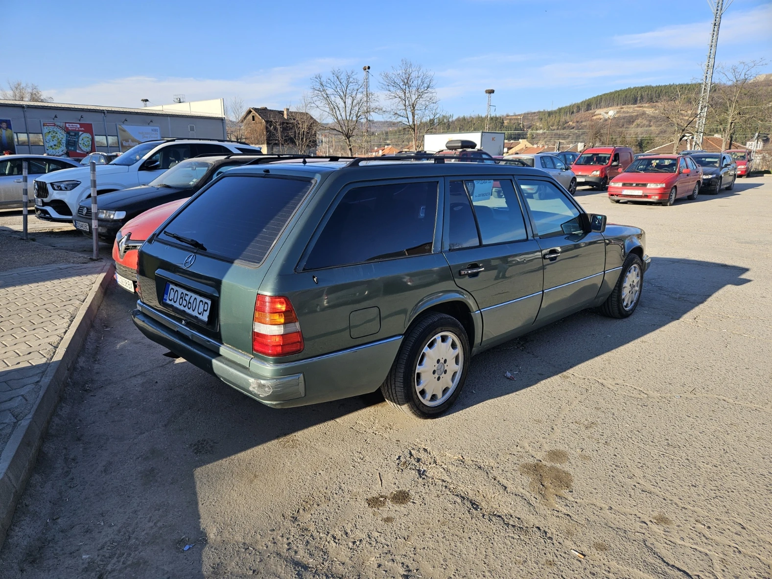 Mercedes-Benz E 200, снимка 5 - Автомобили и джипове - 53785612