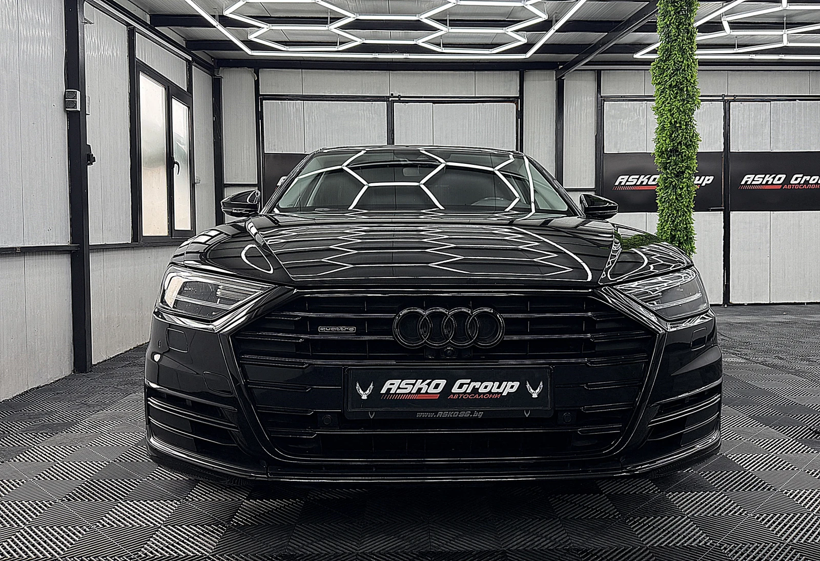 Audi A8 5.0D/PANORAMA/KeylesGo/3D-kamera/soft close/ЛИЗИНГ, снимка 2 - Автомобили и джипове - 54388356