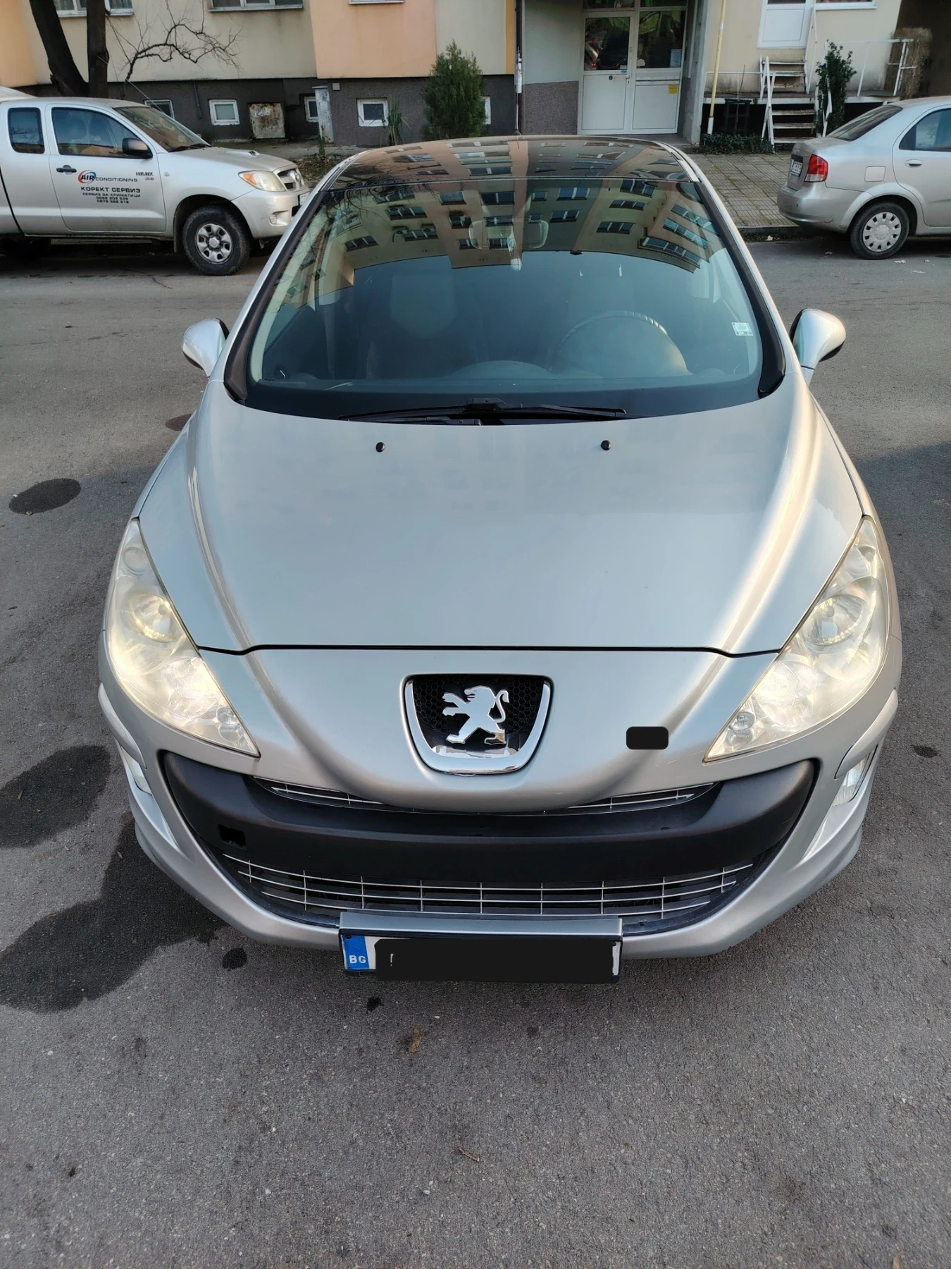 Peugeot 308 1.6 Hdi ПАНОРАМА, снимка 2 - Автомобили и джипове - 54388540