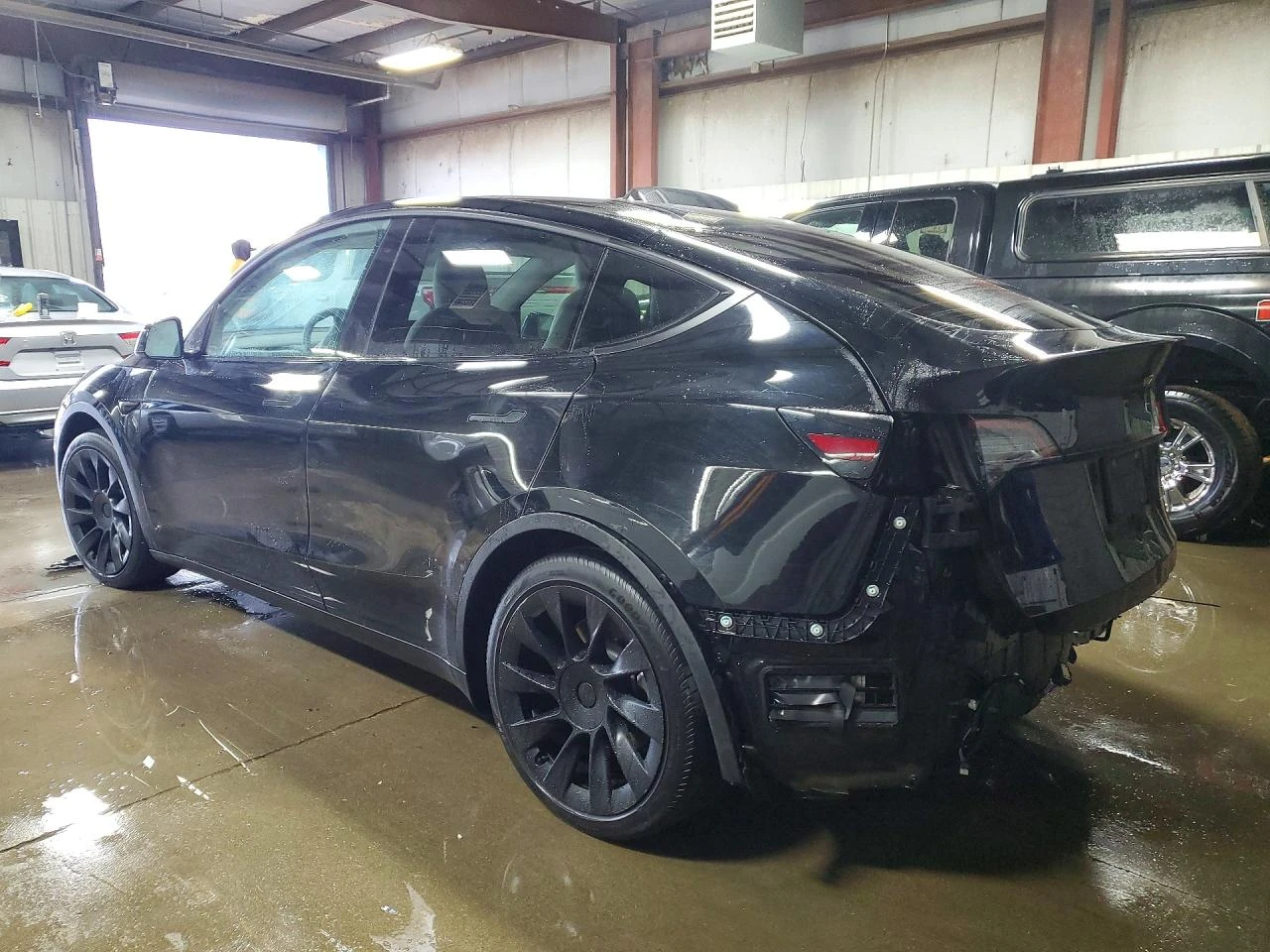 Tesla Model Y, снимка 2 - Автомобили и джипове - 54624077