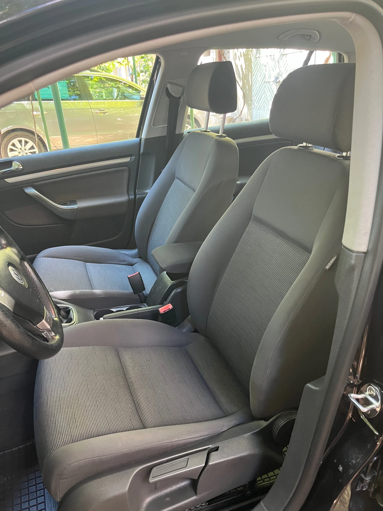 VW Golf Limited edition, снимка 10 - Автомобили и джипове - 55529085
