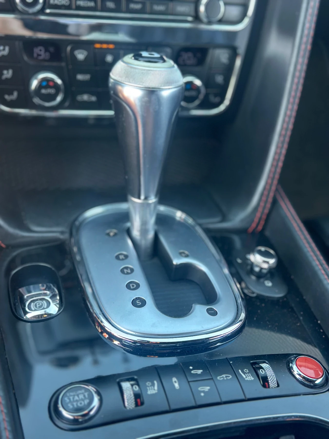 Bentley Continental gt 4.0 V8 Готов лизинг full, снимка 8 - Автомобили и джипове - 55588485