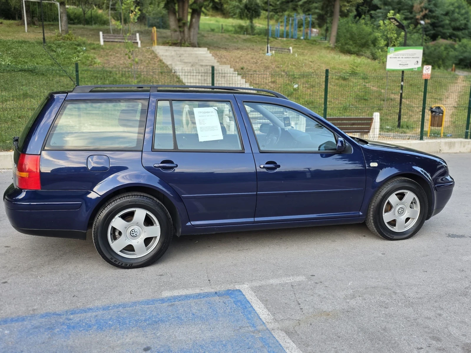 VW Golf 1.6i Климатроник, снимка 2 - Автомобили и джипове - 55798486