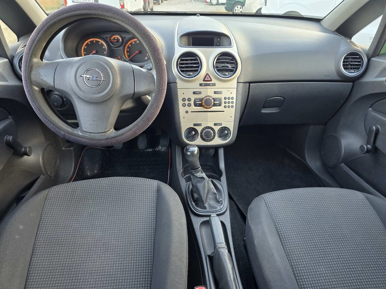 Opel Corsa 1.0i LED, снимка 10 - Автомобили и джипове - 56200635