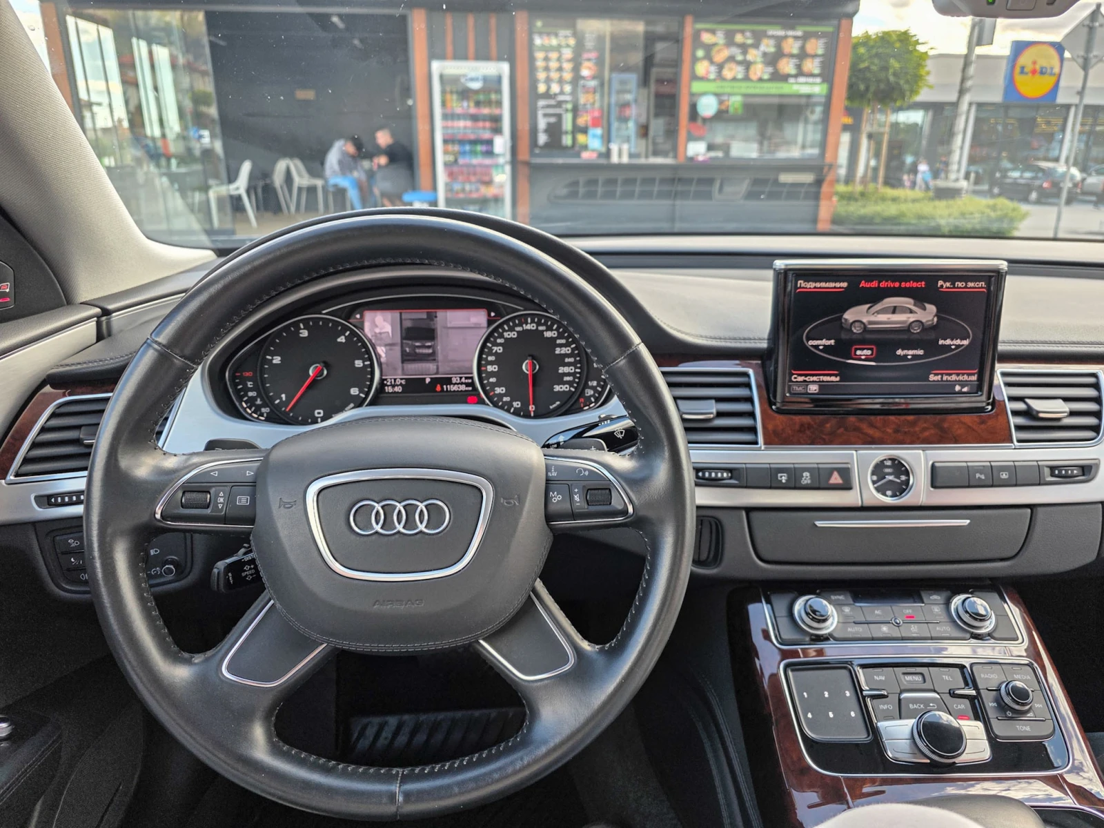 Audi A8 V8 4.2TDI / 115K KM., снимка 10 - Автомобили и джипове - 56230796