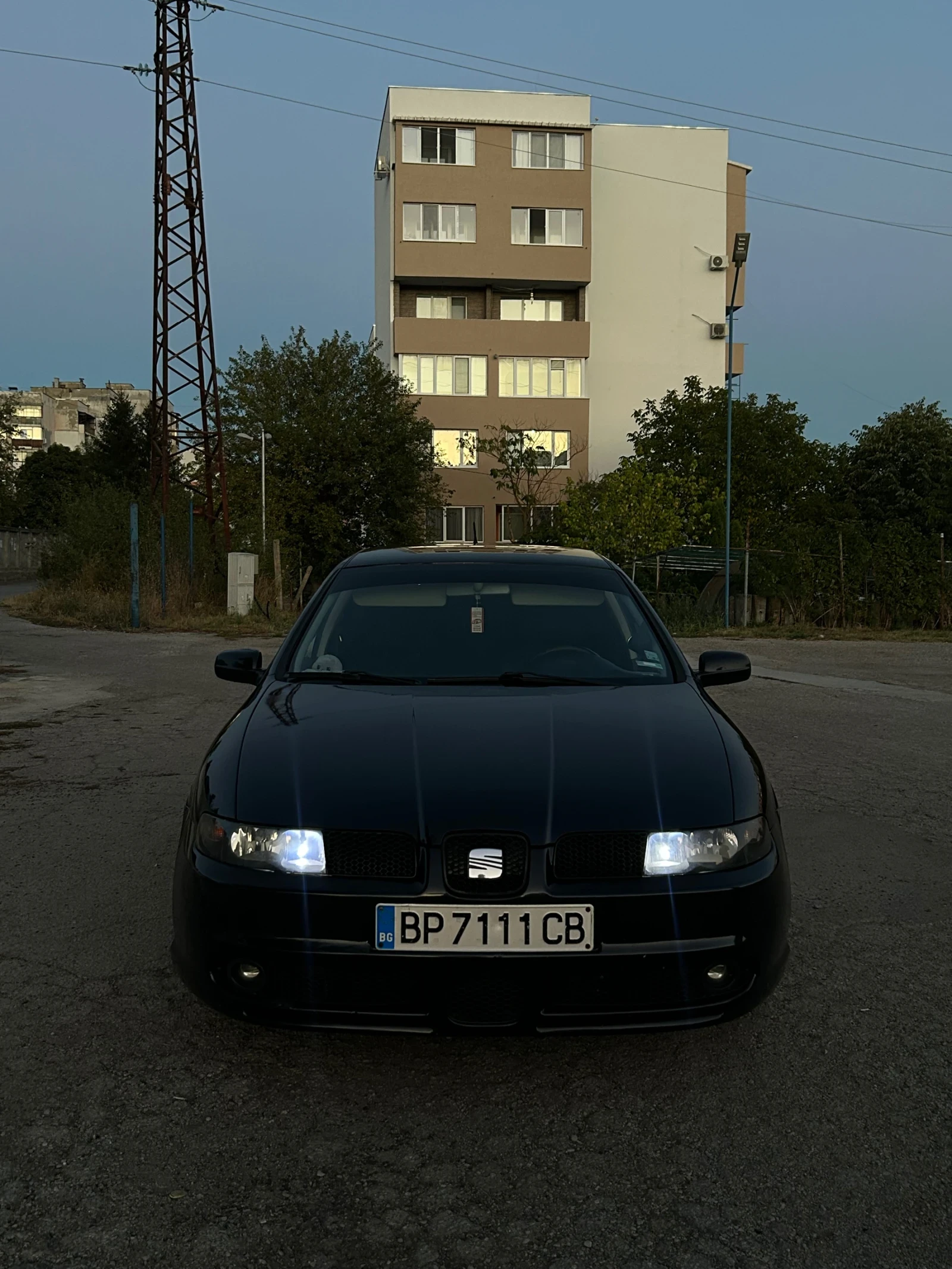Seat Leon, снимка 2 - Автомобили и джипове - 56249189