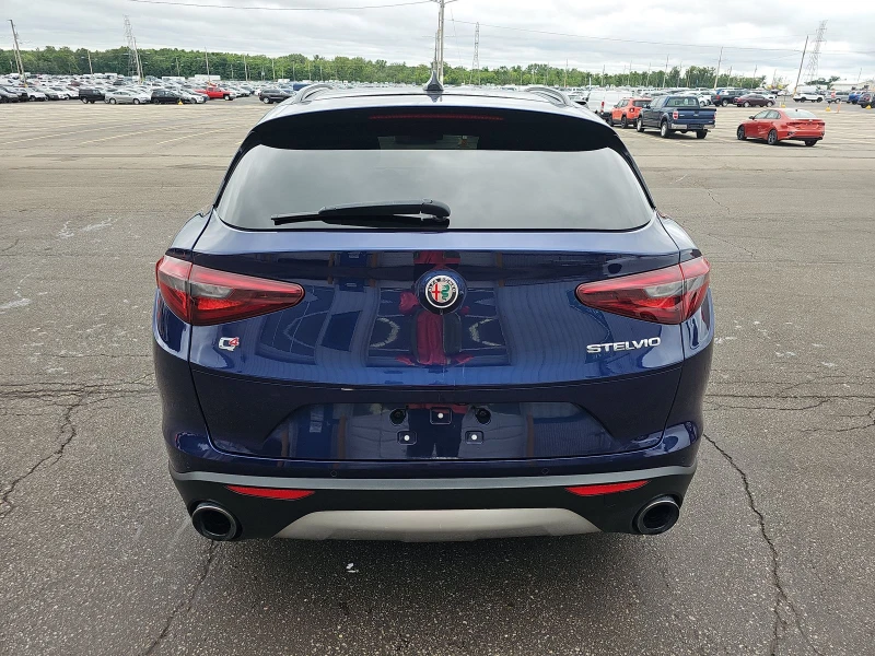 Alfa Romeo Stelvio TiSport* Camera* Pano* Memory* , снимка 6 - Автомобили и джипове - 47183676