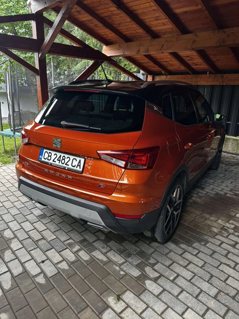 Seat Arona TGI, снимка 2 - Автомобили и джипове - 51709901