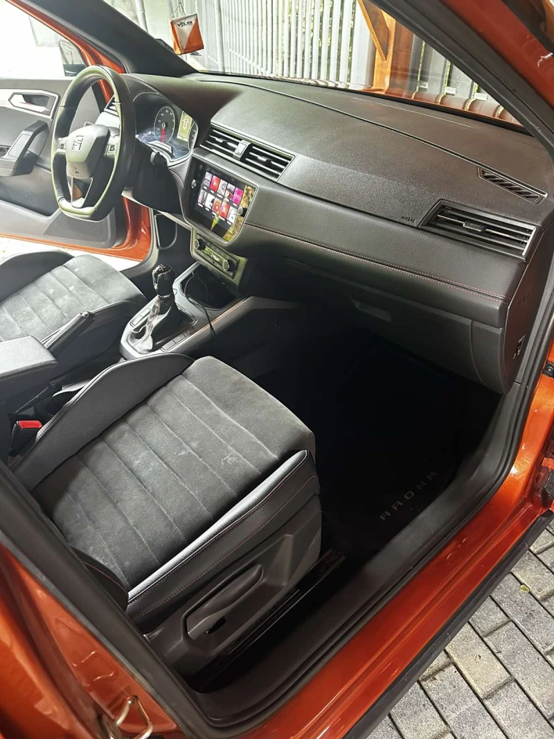 Seat Arona TGI, снимка 7 - Автомобили и джипове - 51709901