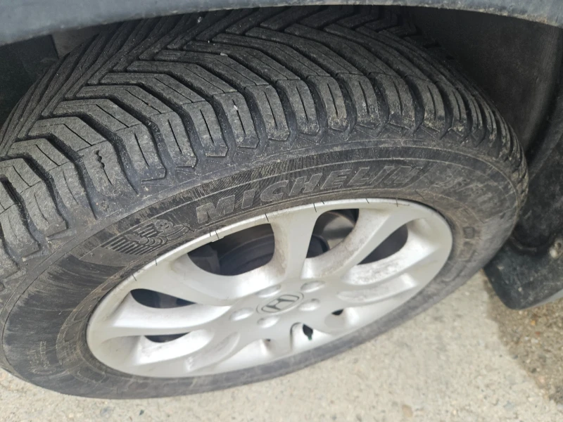 Honda Cr-v 2.0i ръчни 6 скорости!, снимка 3 - Автомобили и джипове - 53541955