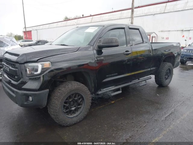 Toyota Tundra SR5 5.7L V8 - изображение 2
