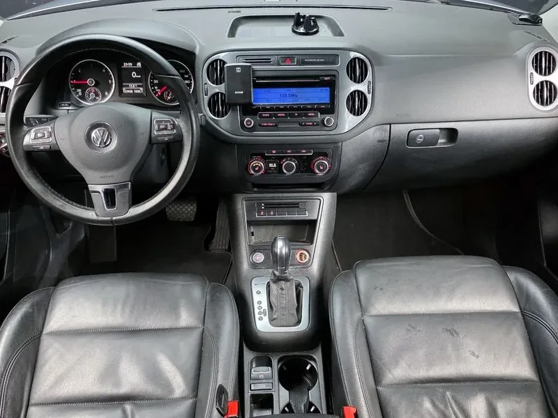 VW Tiguan 2.0 TDI, снимка 7 - Автомобили и джипове - 54302794