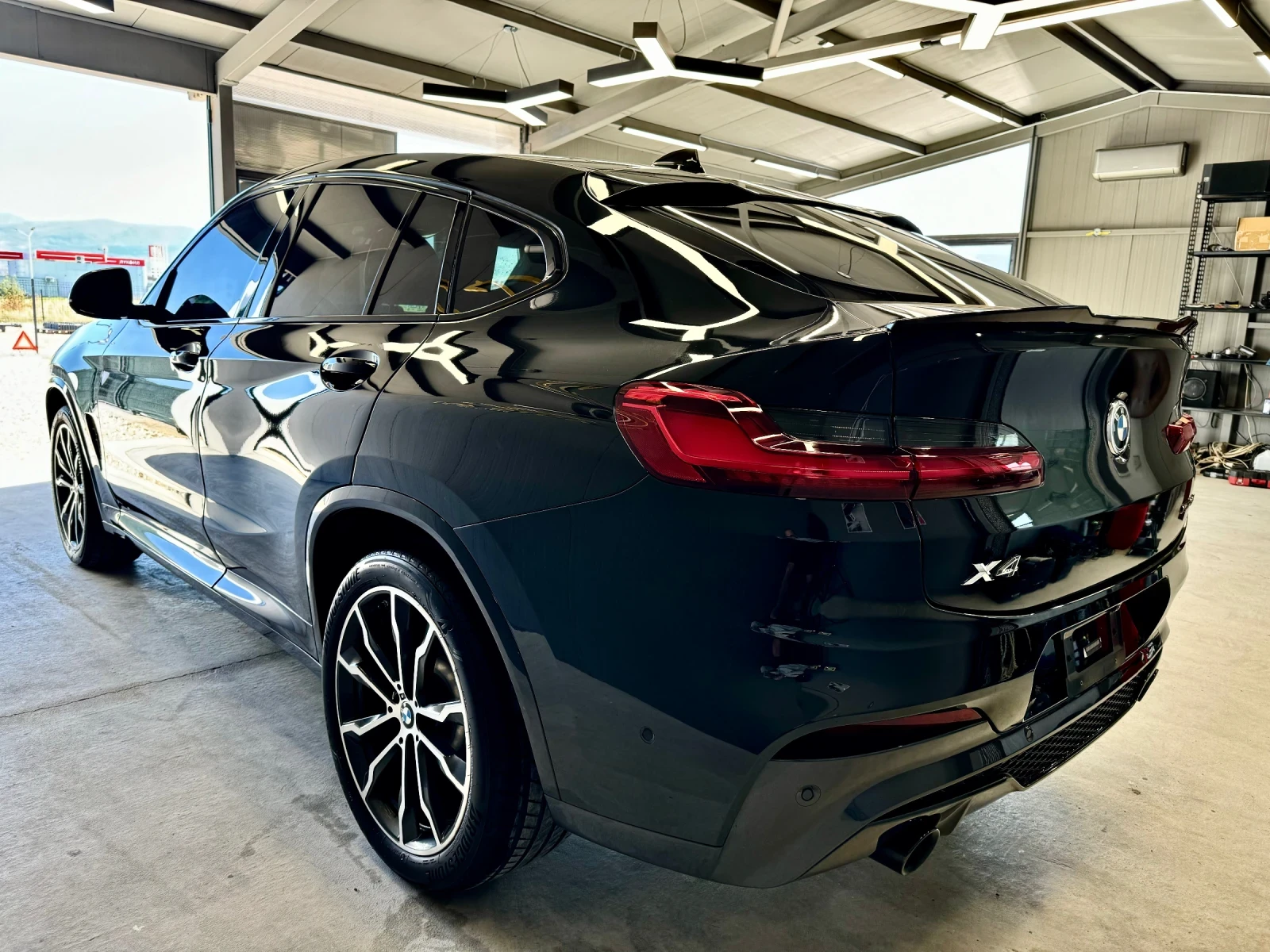 BMW X4 XDrive30i M Sport Package - изображение 3