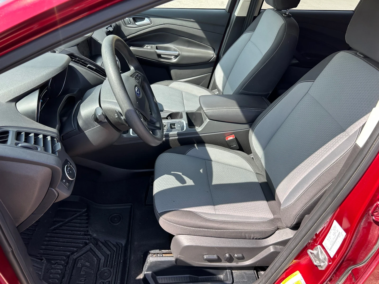 Ford Kuga ESCAPE SE/4x4 - изображение 6