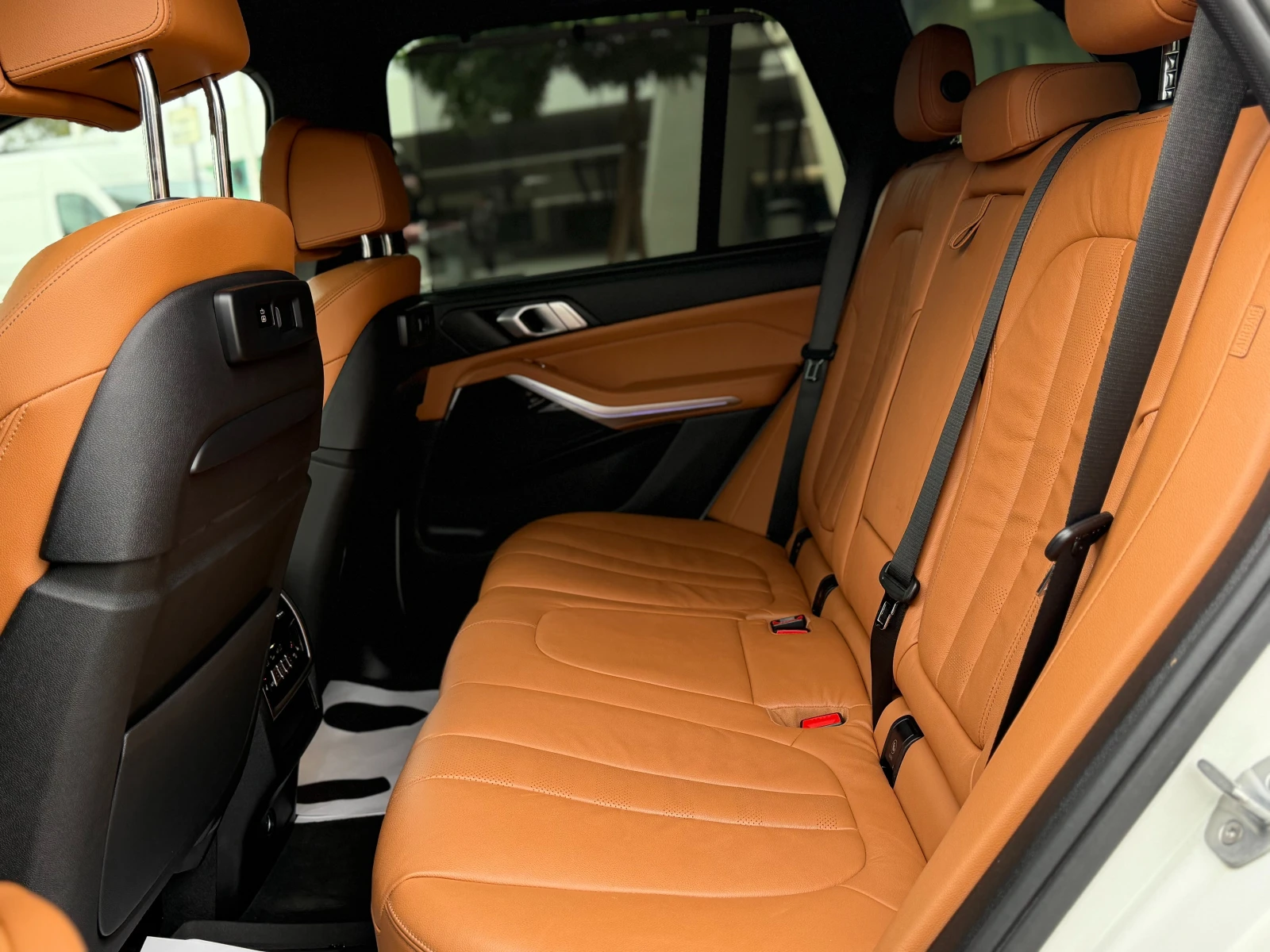 BMW X5 6 МЕСЕЦА ГАРАНЦИЯ/4.0i Всички Възможни Екстри!!!! - изображение 8