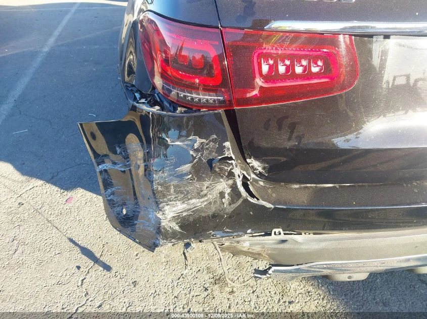 Mercedes-Benz GLC 300 2.0L I-4 DI, DOHC, VVT, TURBO, 255HP 4X2 Drive | Mobile.bg � ����������� 9