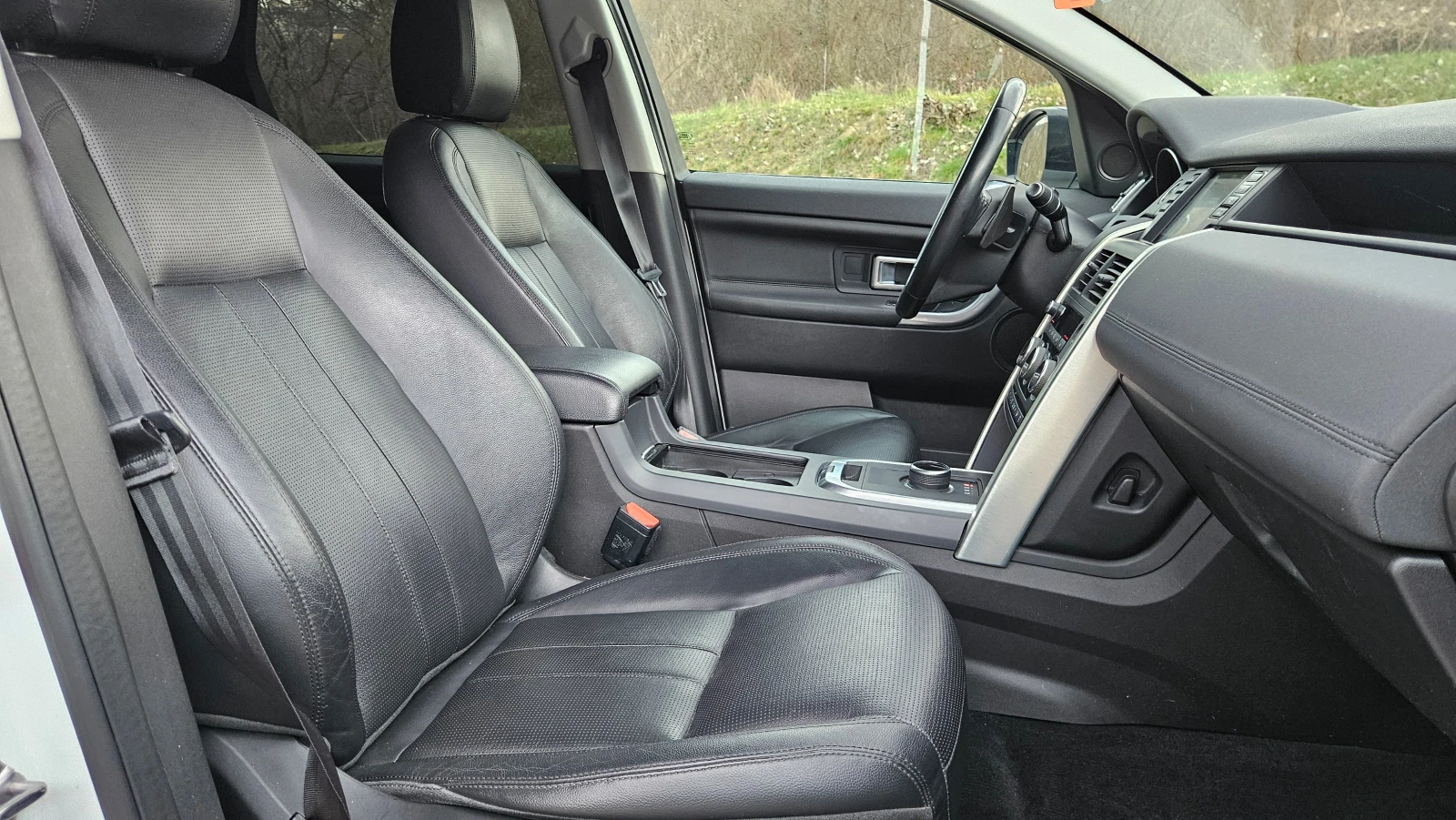 Land Rover Discovery Sport AVTOMAT/4X4/KOJA/FULL FULL, снимка 12 - Автомобили и джипове - 53929148