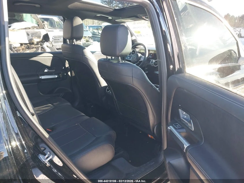 Mercedes-Benz GLB * 4Matic* , снимка 8 - Автомобили и джипове - 54036094