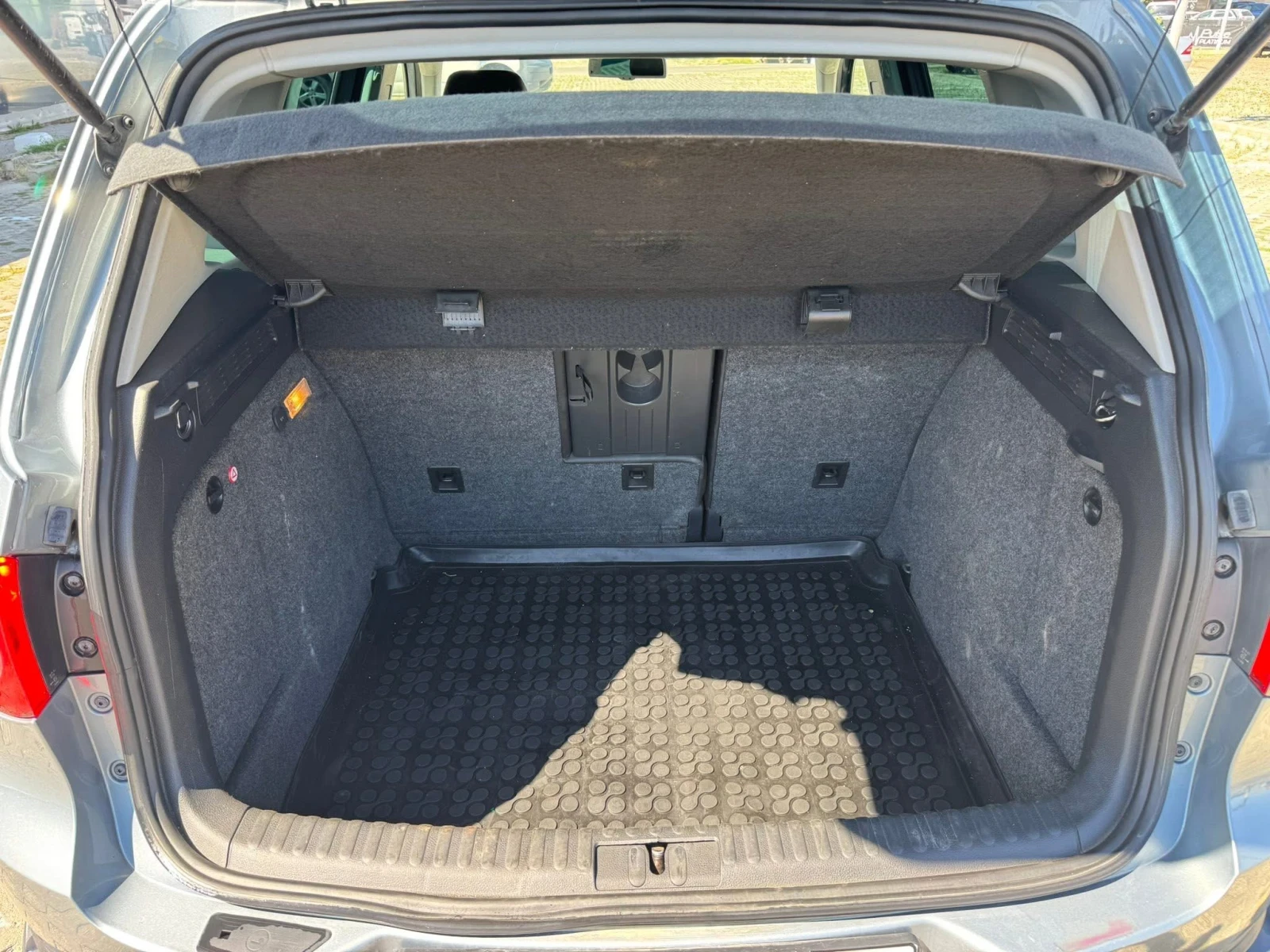 VW Tiguan 4x4 2.0TDi Автоматик 1 ви Собственик Германия, снимка 17 - Автомобили и джипове - 55247460