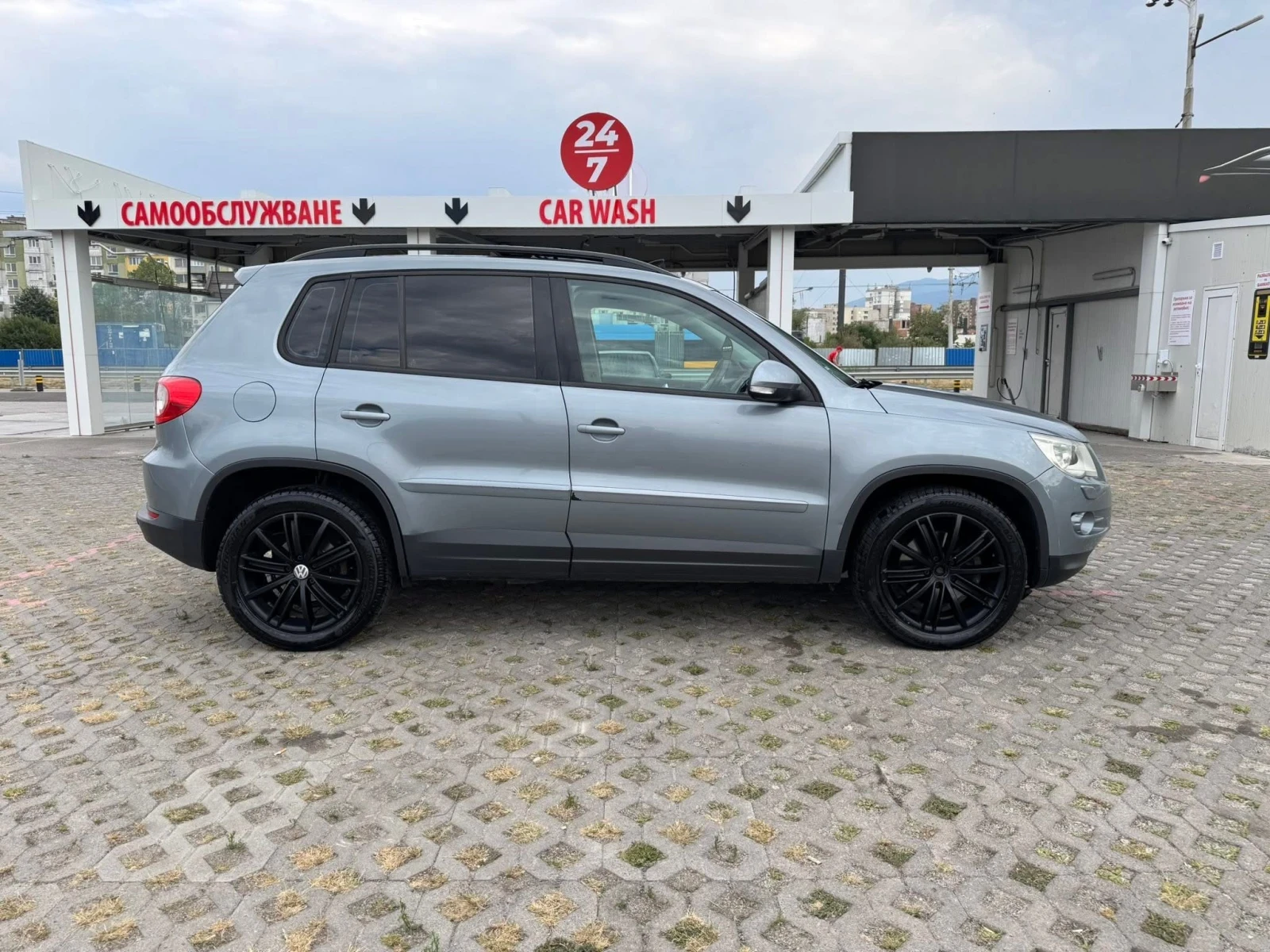 VW Tiguan 4x4 2.0TDi Автоматик 1 ви Собственик Германия, снимка 5 - Автомобили и джипове - 55247460