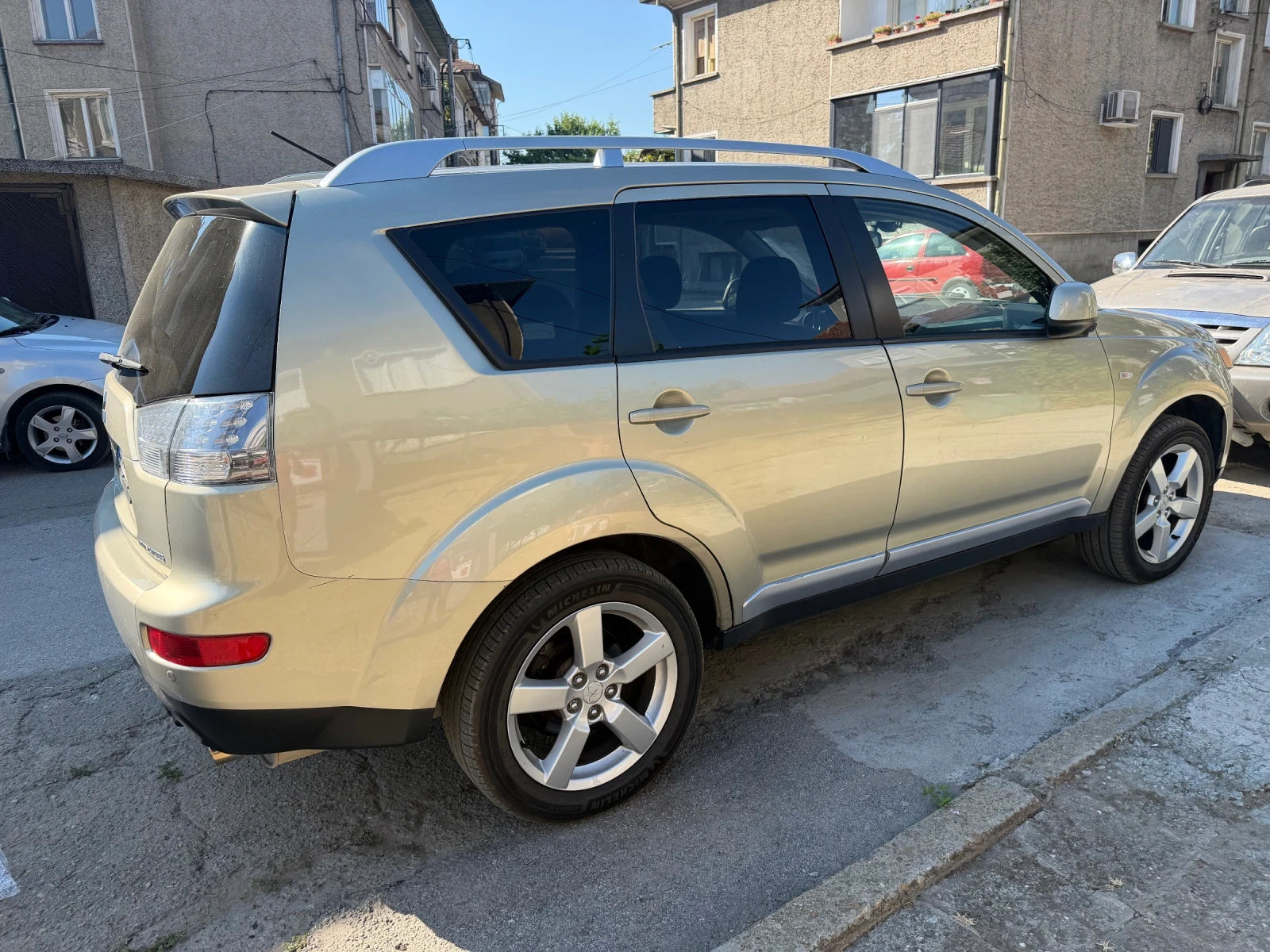 Mitsubishi Outlander Газ, снимка 4 - Автомобили и джипове - 55750680