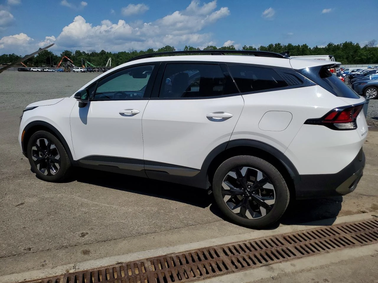 Kia Sportage, снимка 2 - Автомобили и джипове - 55752636