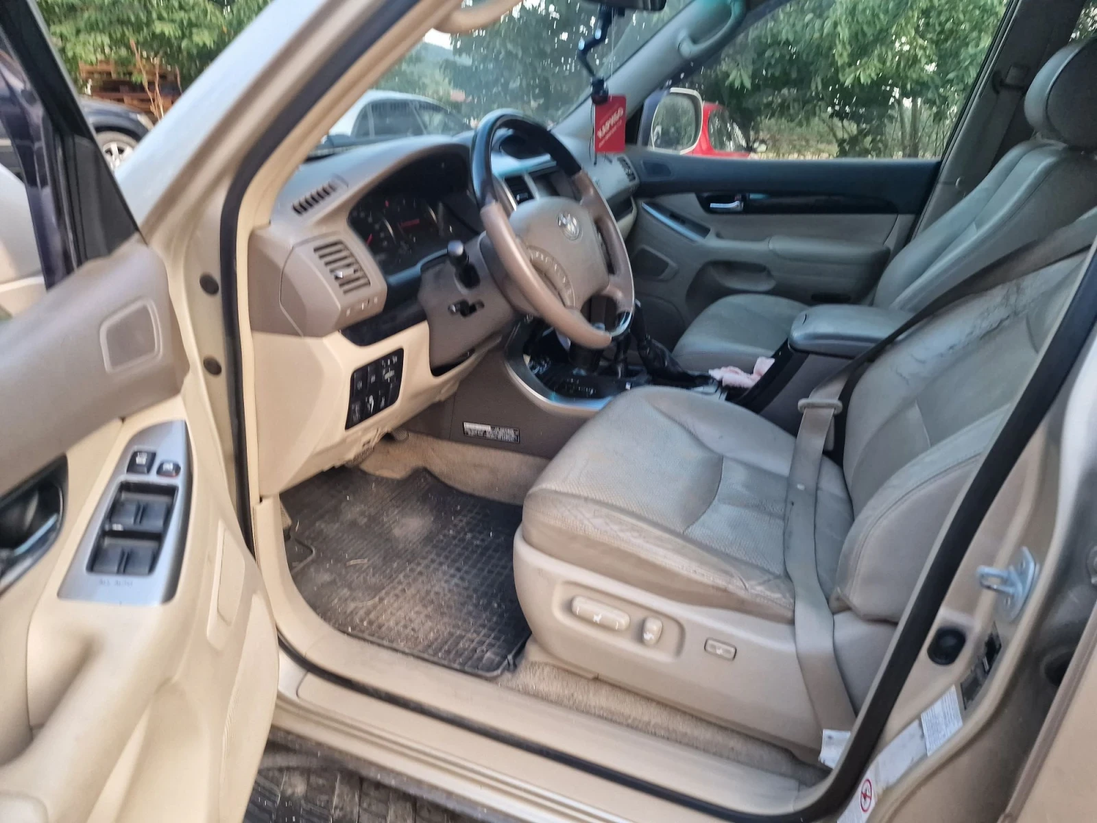 Toyota Land cruiser Всички екстри, 2 чифта гуми, снимка 15 - Автомобили и джипове - 56144344