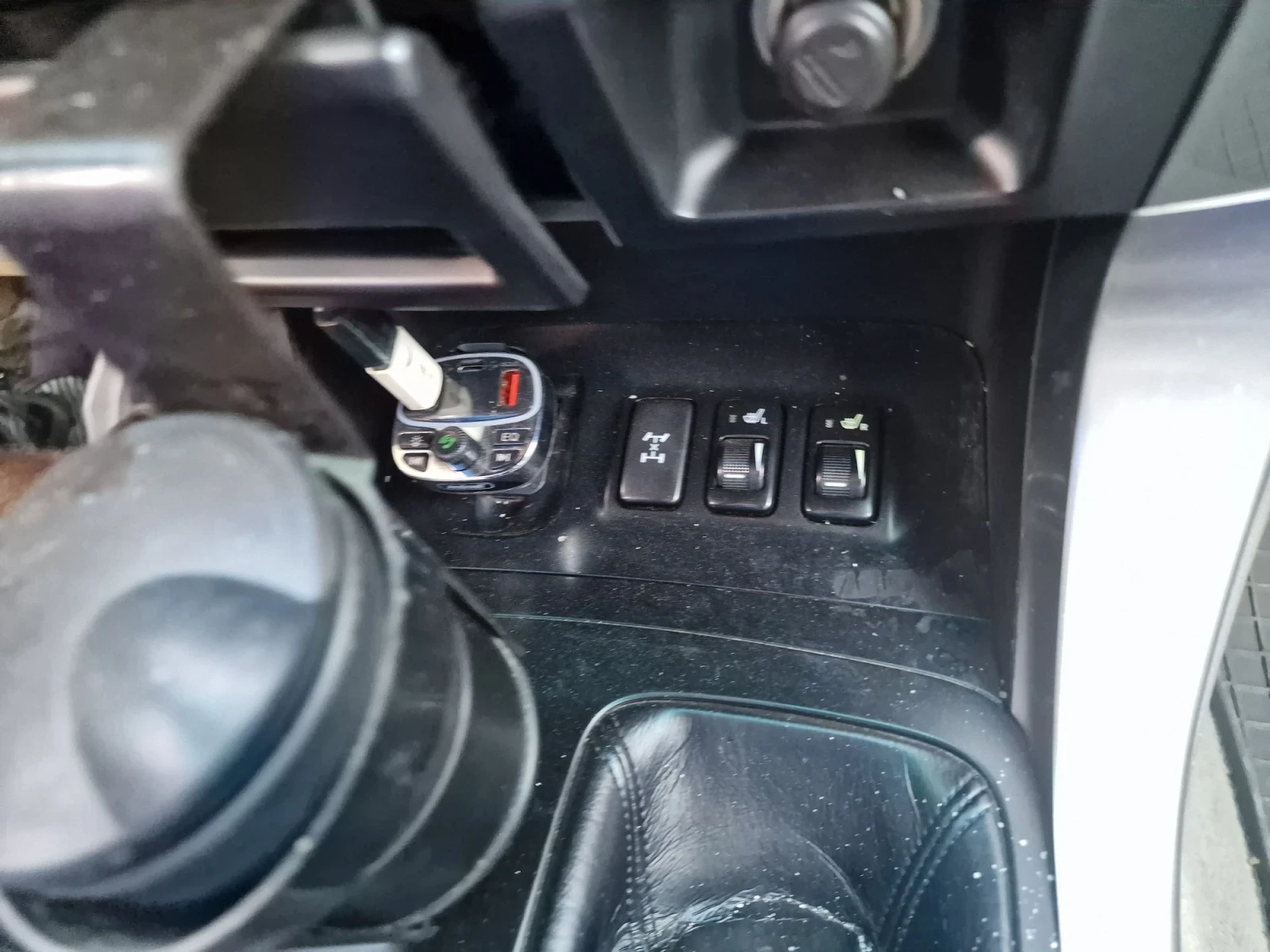 Toyota Land cruiser Всички екстри, 2 чифта гуми, снимка 9 - Автомобили и джипове - 56144344