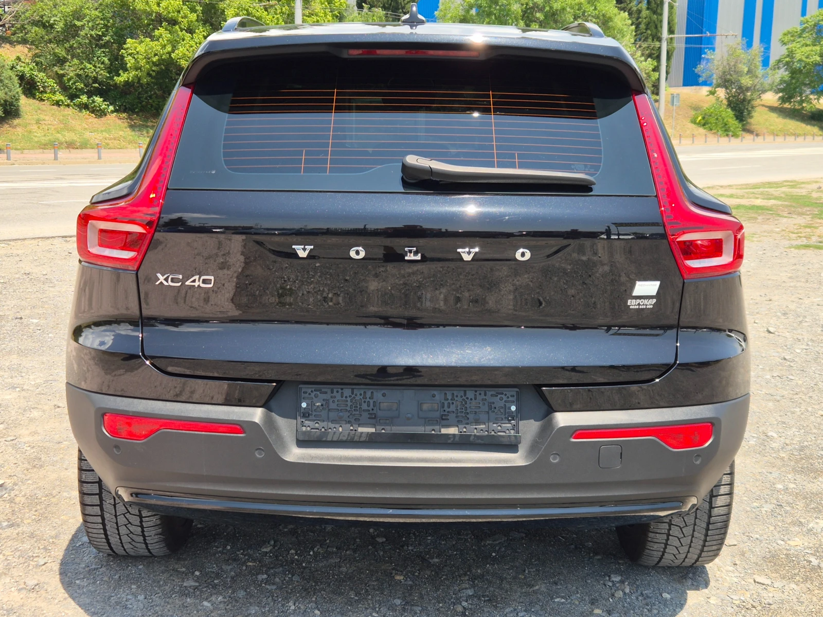 Volvo XC40 69KWh, снимка 4 - Автомобили и джипове - 56437084