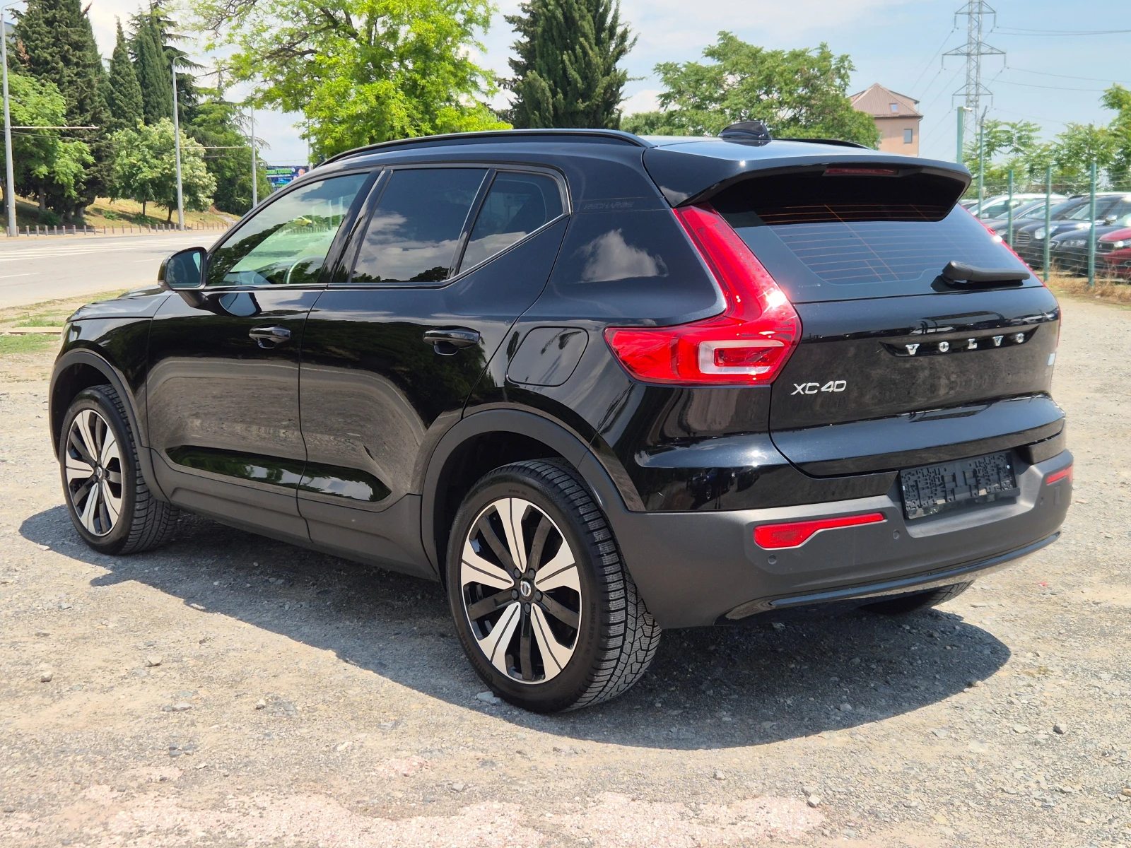 Volvo XC40 69KWh, снимка 3 - Автомобили и джипове - 56437084