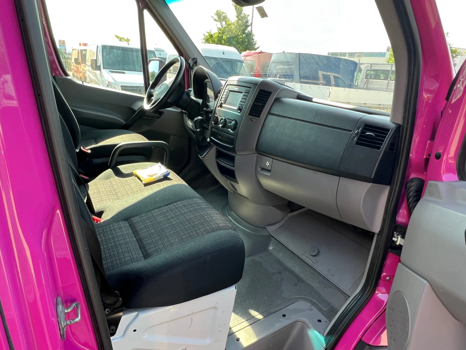 Mercedes-Benz Sprinter 516 Кемпер , EURO6 , Дв гума , 3500 кг , Клима , 4, 35 - изображение 6