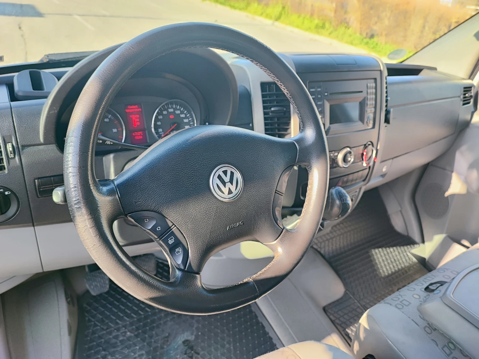 VW Crafter 2.5TDI/163kc/FACELIFT/СПЕЦИАЛЕН , снимка 12 - Бусове и автобуси - 53849401