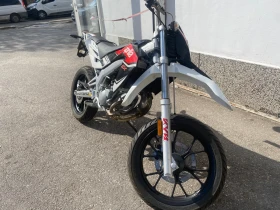     Aprilia Sx