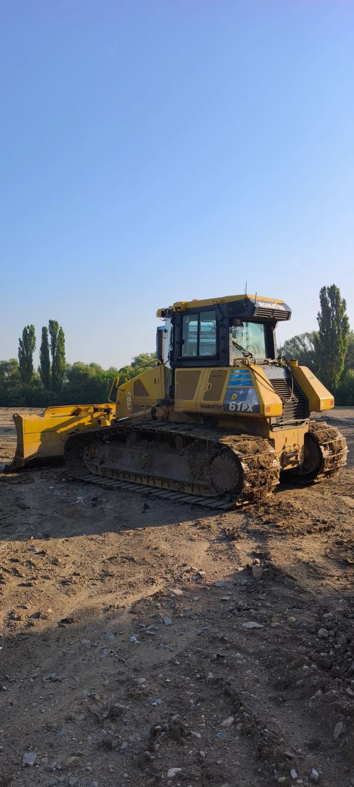 Булдозер Komatsu 61, снимка 3 - Индустриална техника - 55066376