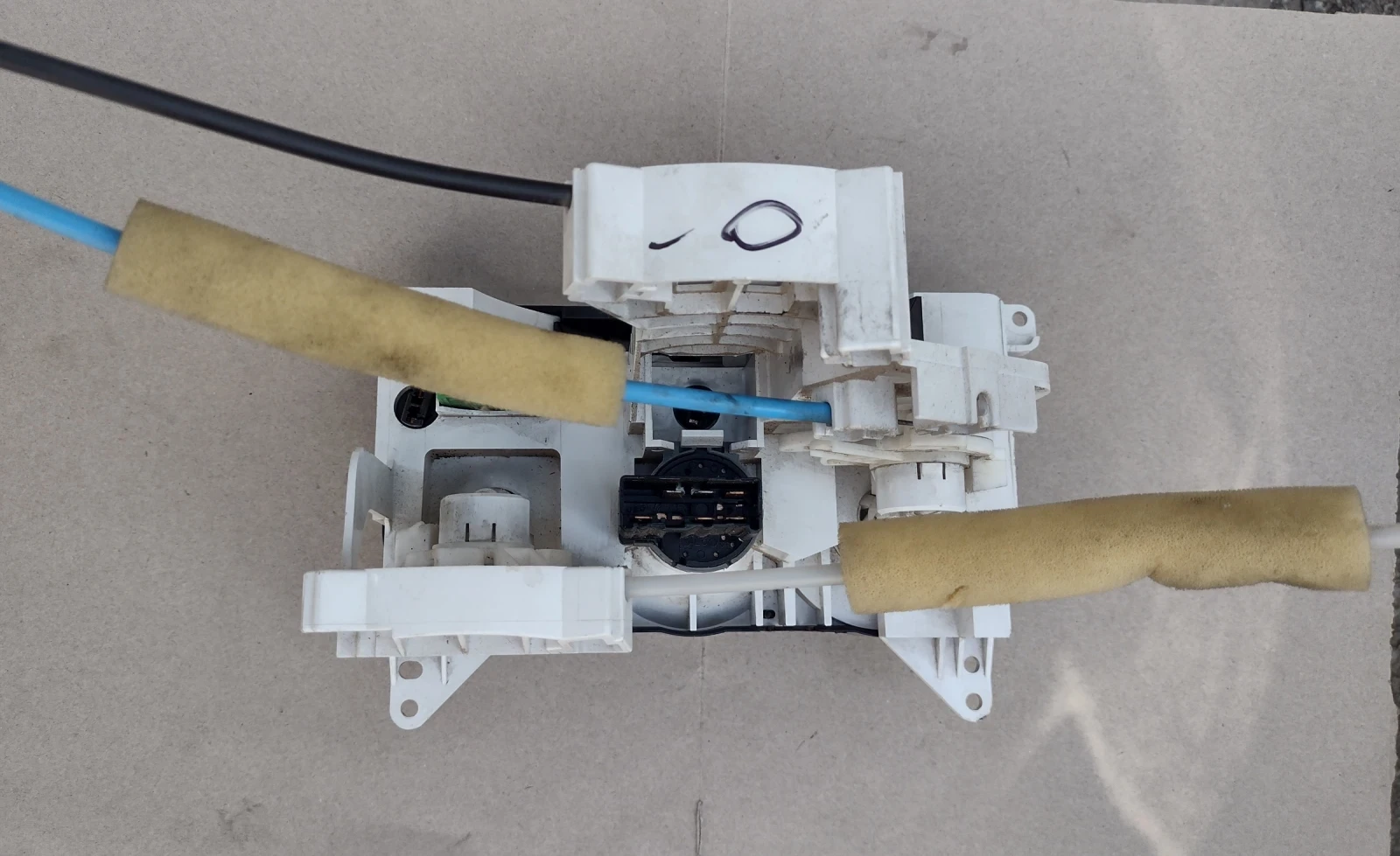    SUZUKI IGNIS  2007.  | Mobile.bg   4