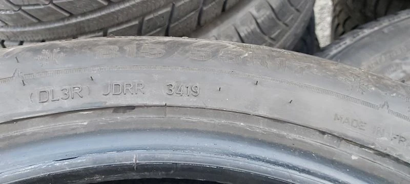 Гуми Зимни 215/55R17, снимка 7 - Гуми и джанти - 31148527