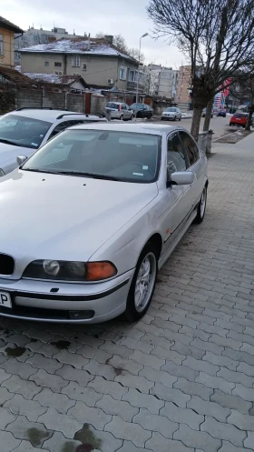 BMW 530 3.0D 184КС РЕГИСТРИРАН ЧИСТО НОВИ ЗИМНИ ГУМИ , снимка 4