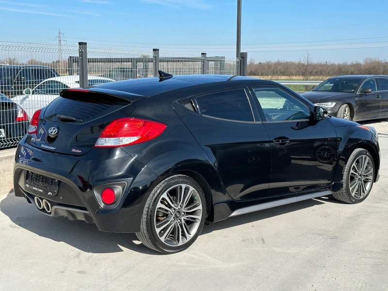 Hyundai Veloster  Turbo*1.6i*2016*Ръчка*, снимка 4 - Автомобили и джипове - 45856811