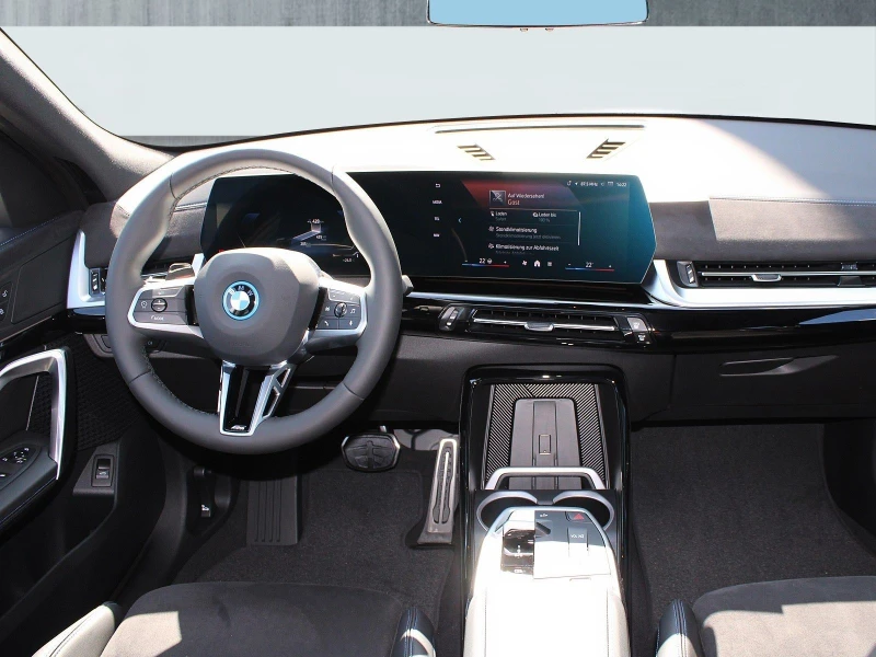 BMW iX2 eDrive20/ M-SPORT/ LED/ CAMERA/ 19/, снимка 14 - Автомобили и джипове - 47580466