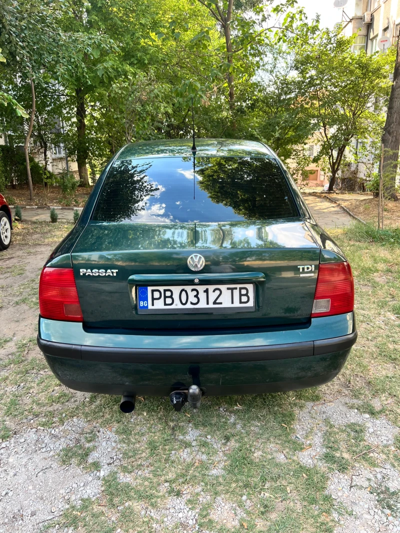 VW Passat, снимка 4 - Автомобили и джипове - 52096001