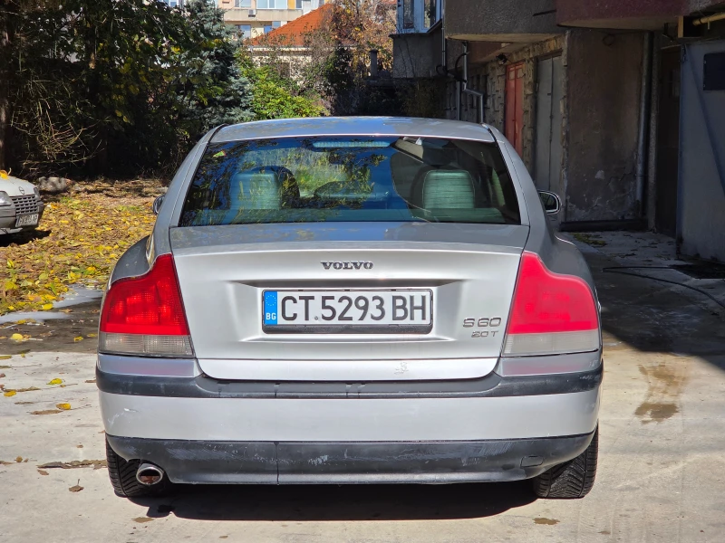 Volvo S60 2.0T, снимка 4 - Автомобили и джипове - 52421900