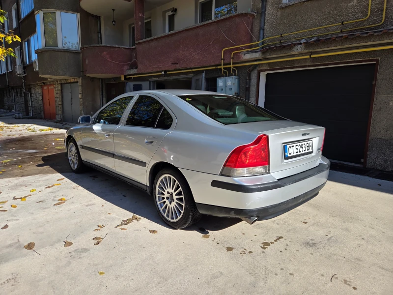 Volvo S60 2.0T, снимка 5 - Автомобили и джипове - 52421900
