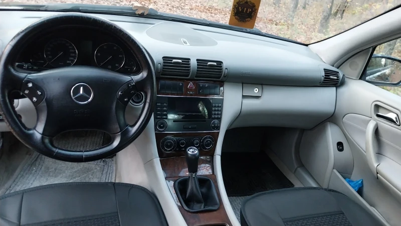 Mercedes-Benz C 220, снимка 11 - Автомобили и джипове - 52433985