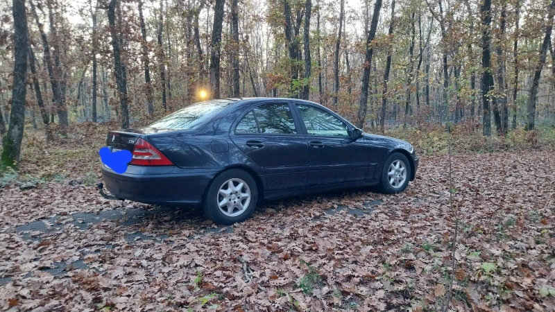 Mercedes-Benz C 220, снимка 5 - Автомобили и джипове - 52433985