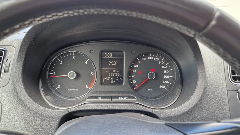 VW Polo, снимка 8 - Автомобили и джипове - 52529137