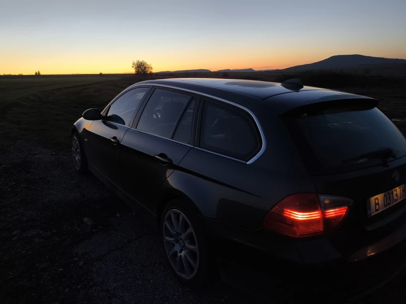 BMW 330, снимка 2 - Автомобили и джипове - 52711262